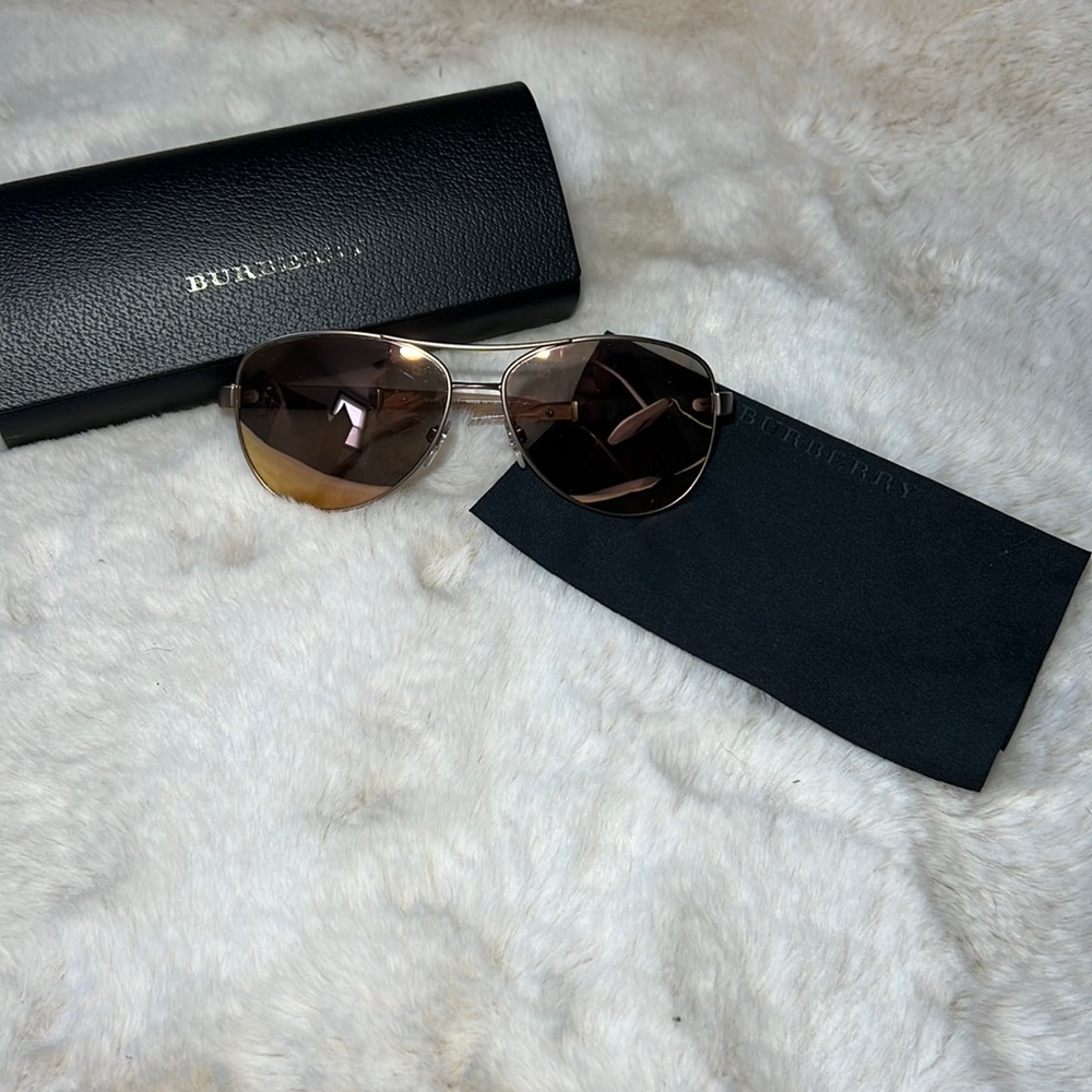 Burberry aviator sunglasses unisex
